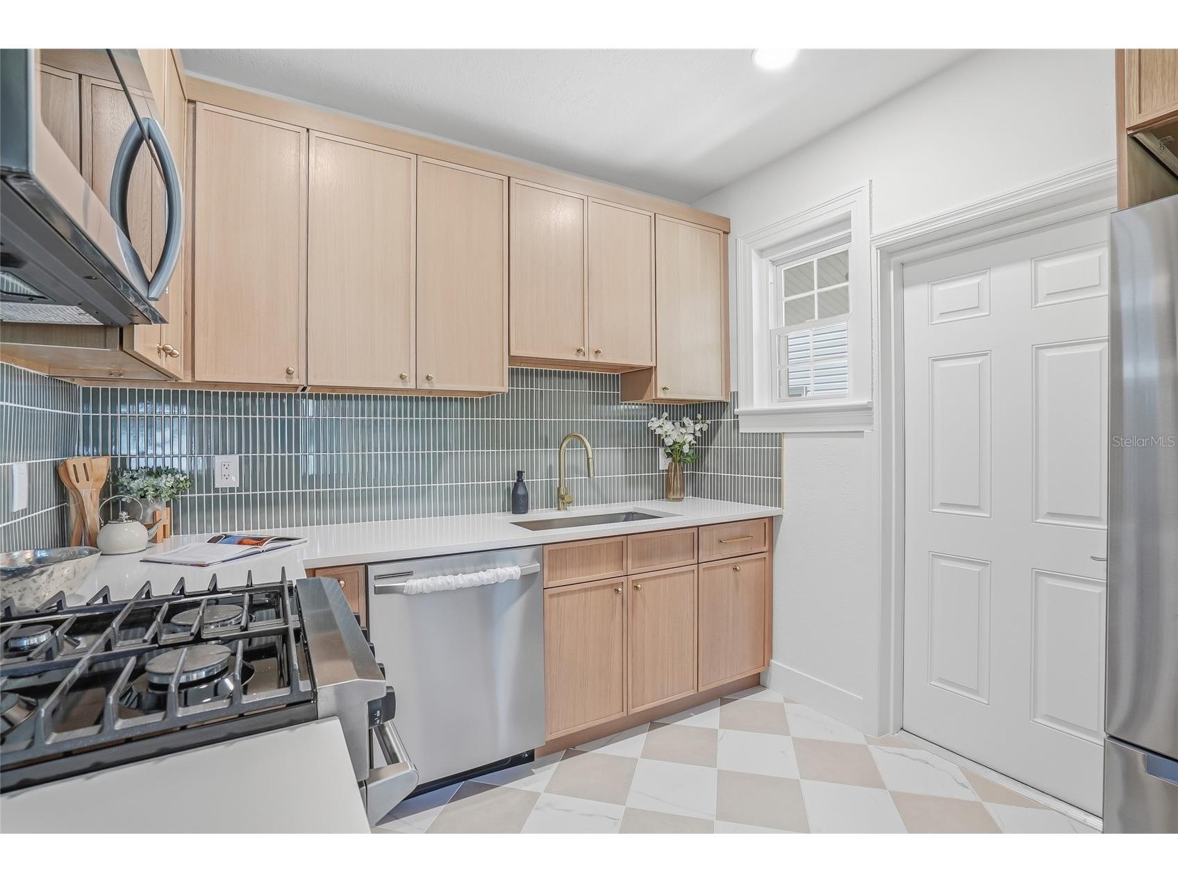 1429 E Park Circle Tampa FL 33604 TB8486031 image9