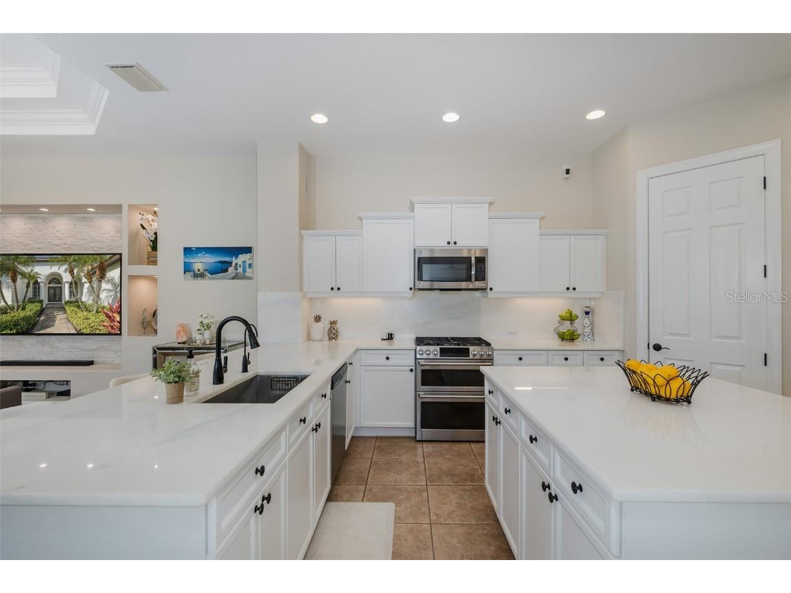 1429 El Pardo Drive Trinity FL 34655 W7879594 image6