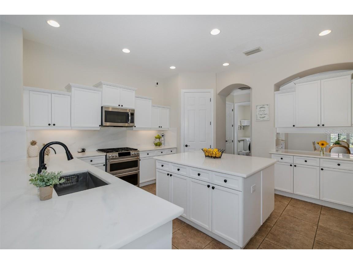 1429 El Pardo Drive Trinity FL 34655 W7879594 image7