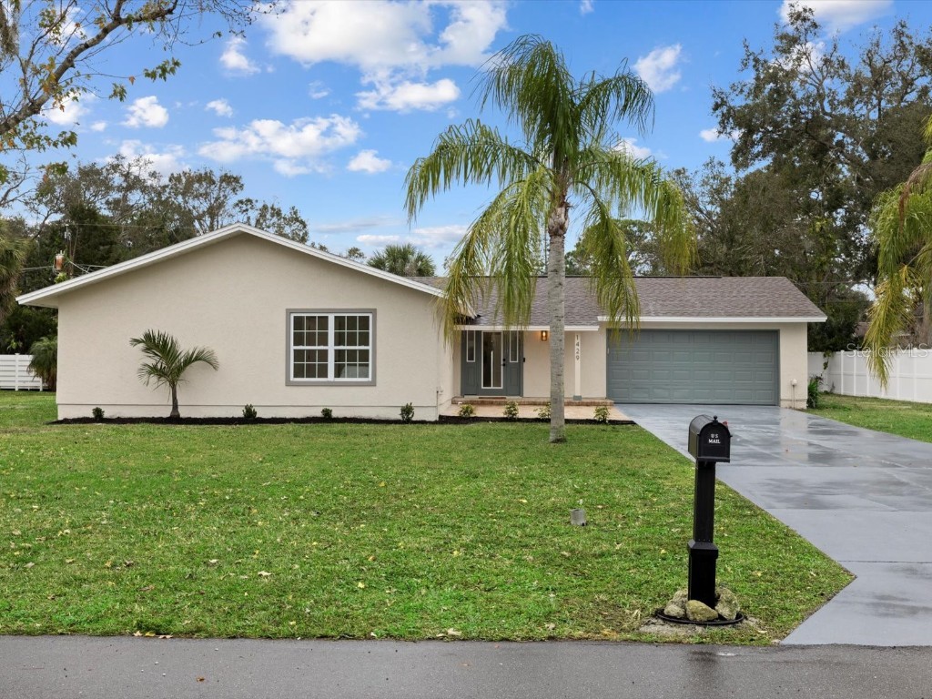 1429 Pine Street E Nokomis FL 34275 A4595706 image1