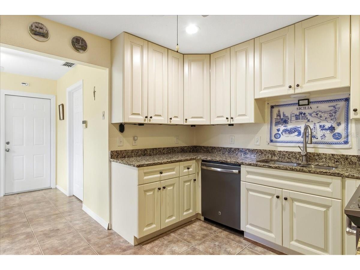 1429 S Chickasaw Trail #7 Orlando FL 32825 O6405968 image8