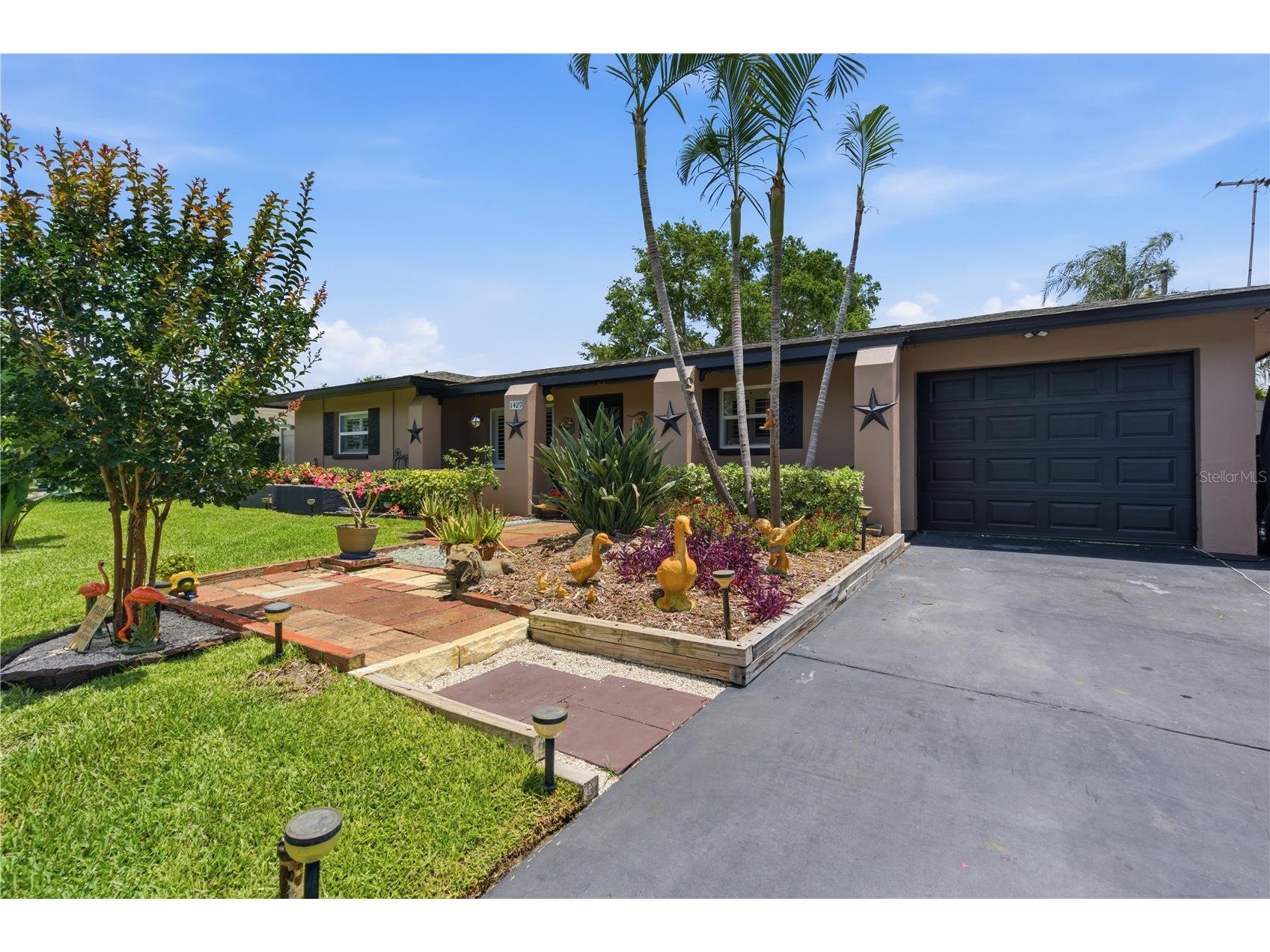 1429 San Charles Drive Dunedin FL 34698 TB8509463 image1