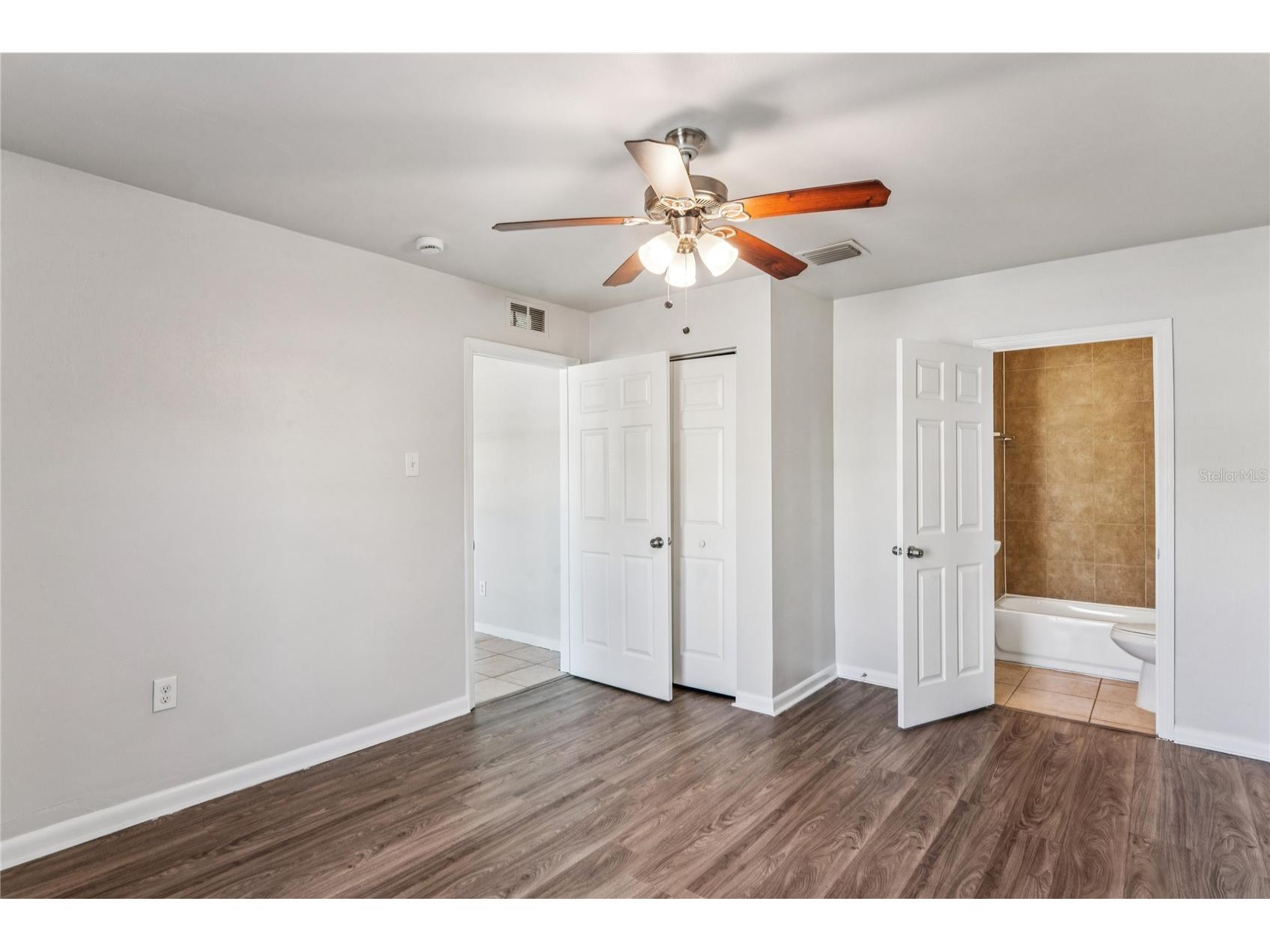 1429 Spring Lane Clearwater FL 33755 TB8470292 image10