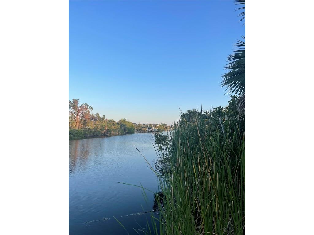 14292 Aurella Circle Port Charlotte FL 33981 - KANSAS CITY WATERWAY D6130326 image1