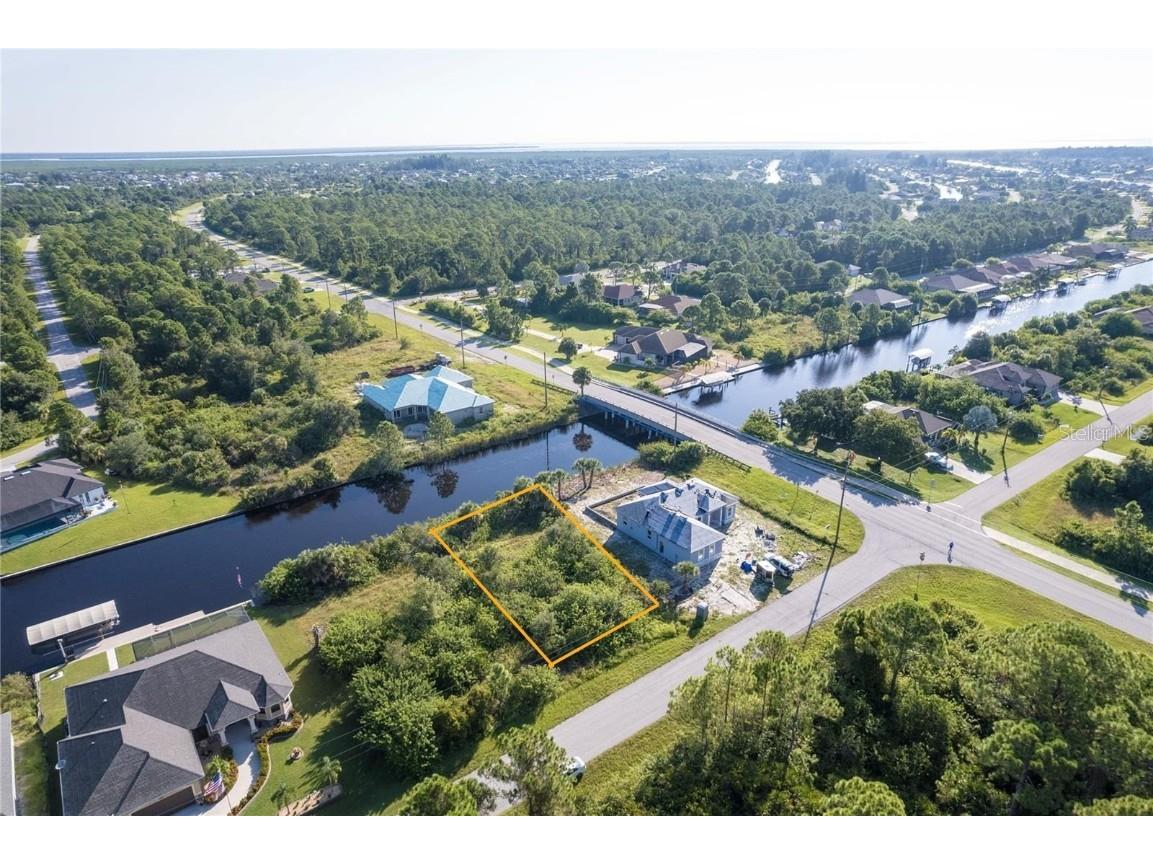 14292 Kay Lane Port Charlotte FL 33981 - ZEPHYR WATERWAY / PORT CHARLOT S5137187 image1