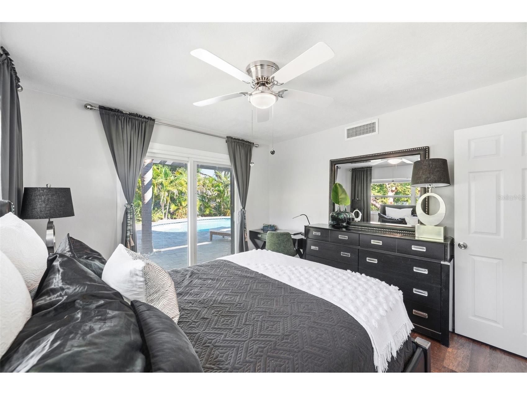 14297 Geneva Drive Largo FL 33774 TB8524941 image19