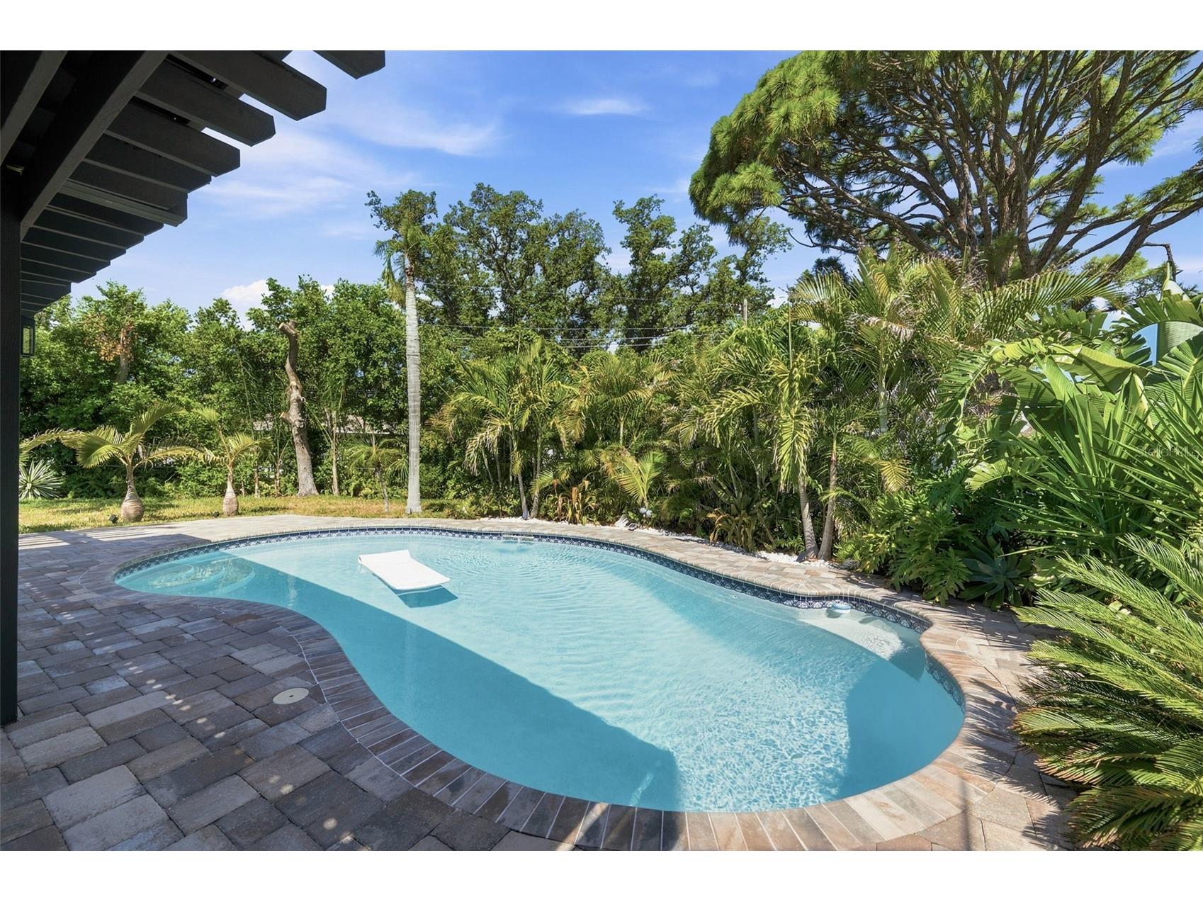 14297 Geneva Drive Largo FL 33774 TB8524941 image38