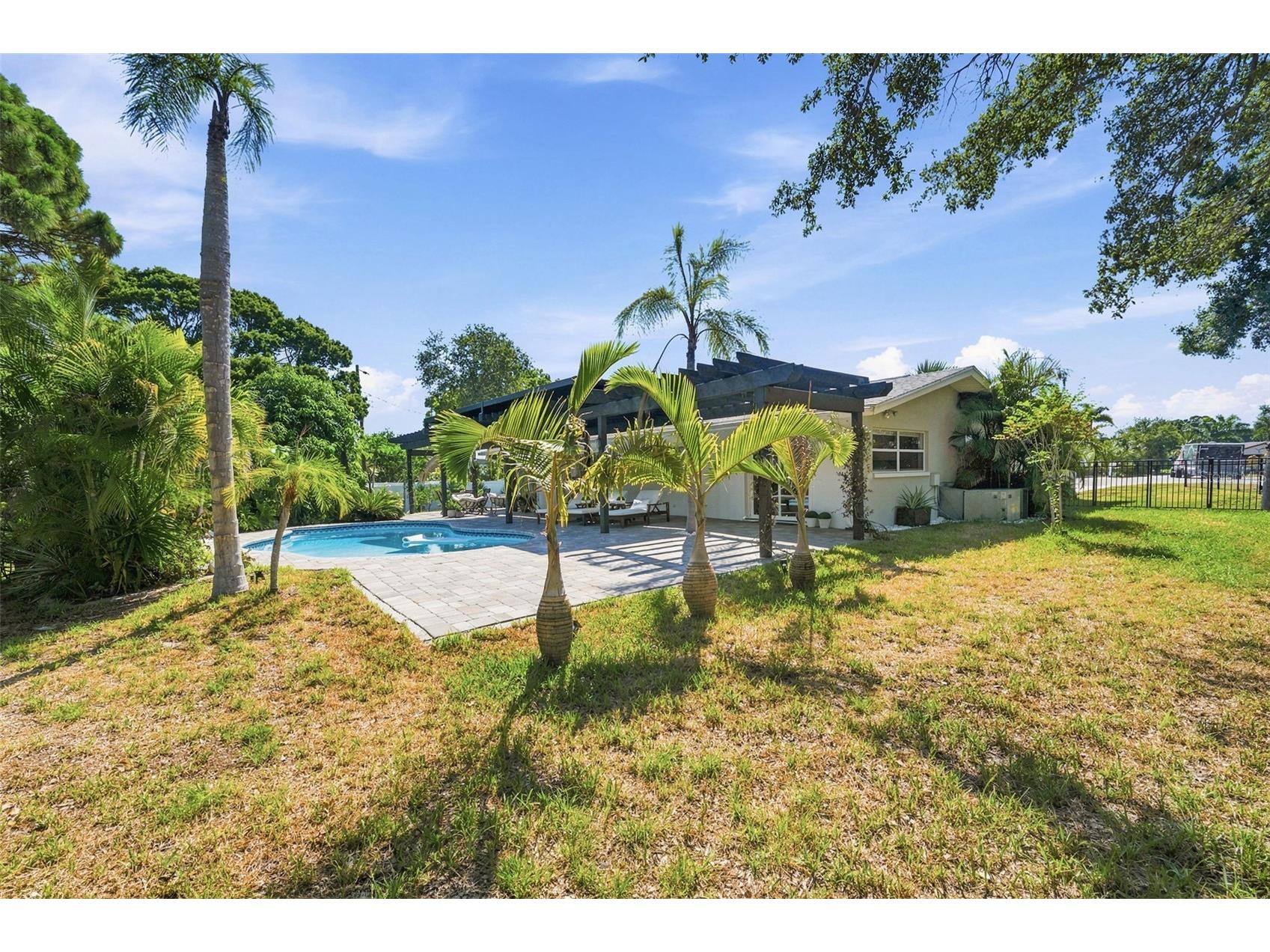 14297 Geneva Drive Largo FL 33774 TB8524941 image46