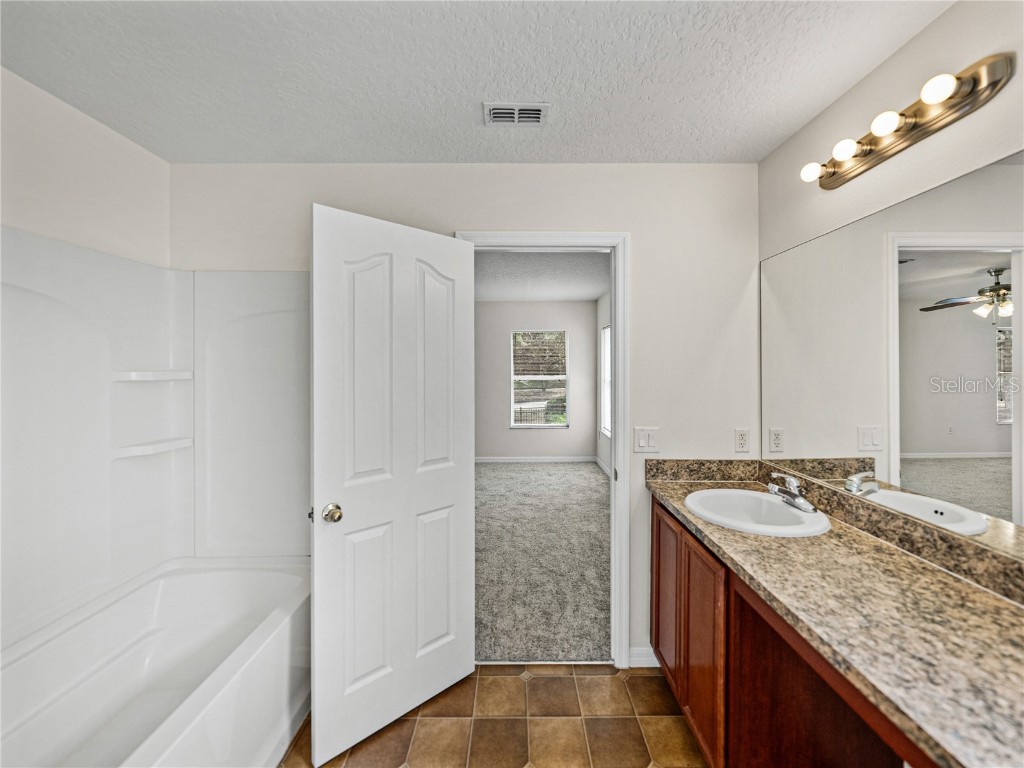 143 Alfani Street Davenport FL 33896 L4953223 image32