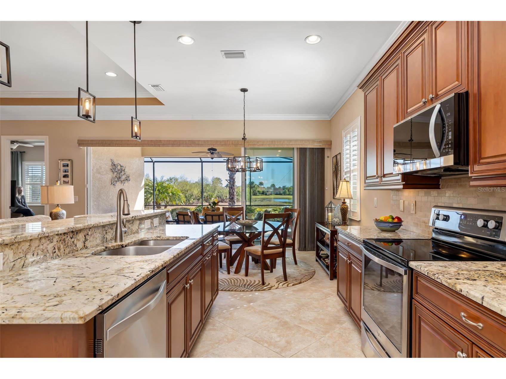 143 Avalini Way Nokomis FL 34275 A4682205 image18