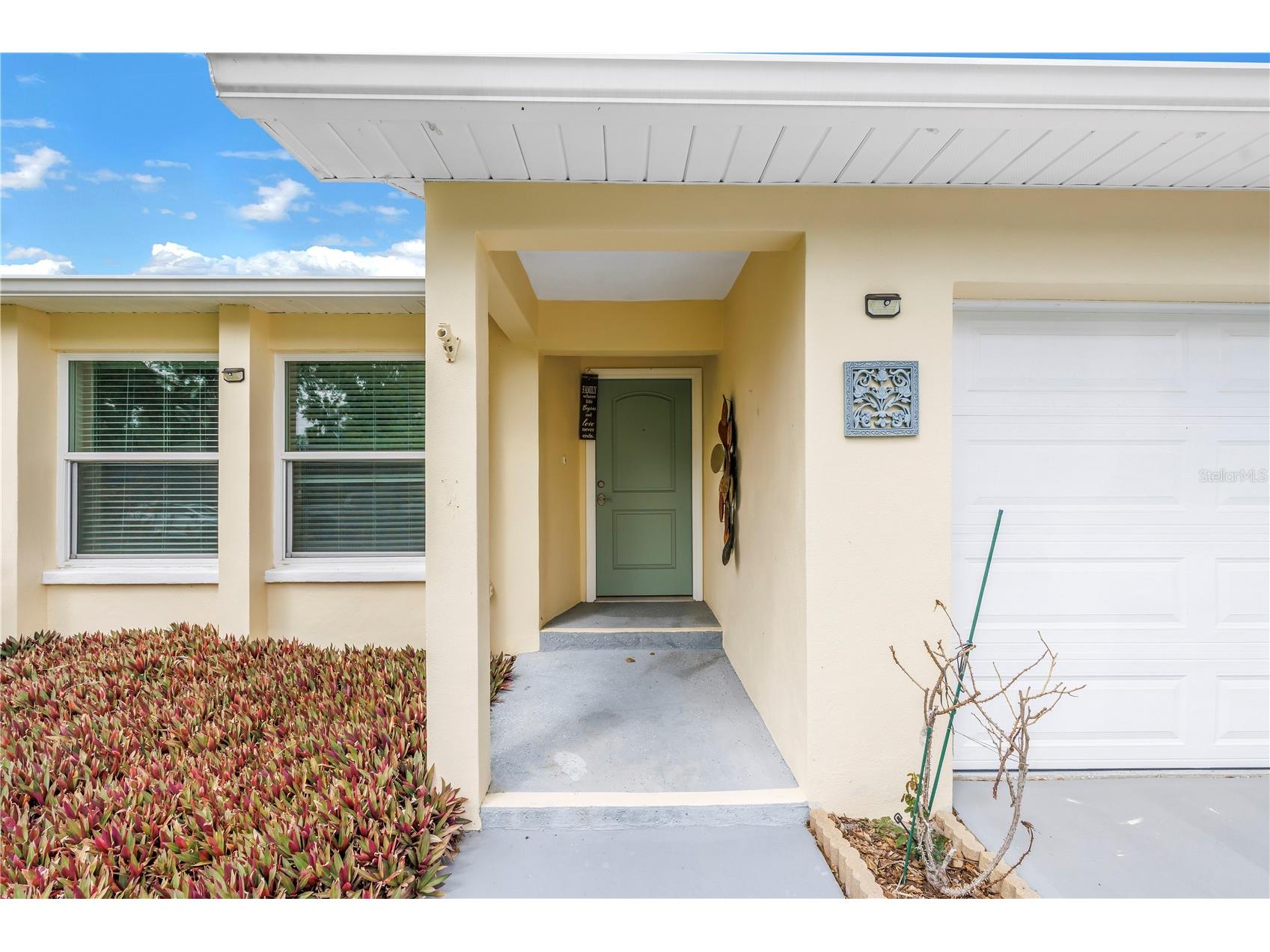 143 Cherry Laurel Drive Palm Harbor FL 34683 TB8492795 image3