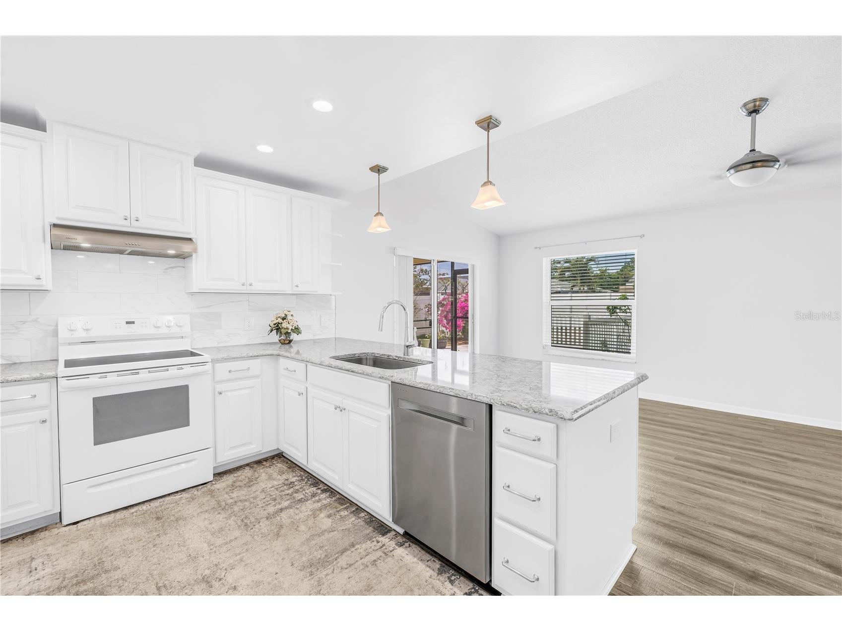 143 Cherry Laurel Drive Palm Harbor FL 34683 TB8492795 image4