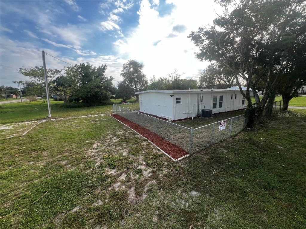 143 D Street Lake Wales FL 33853 L4945255 image87