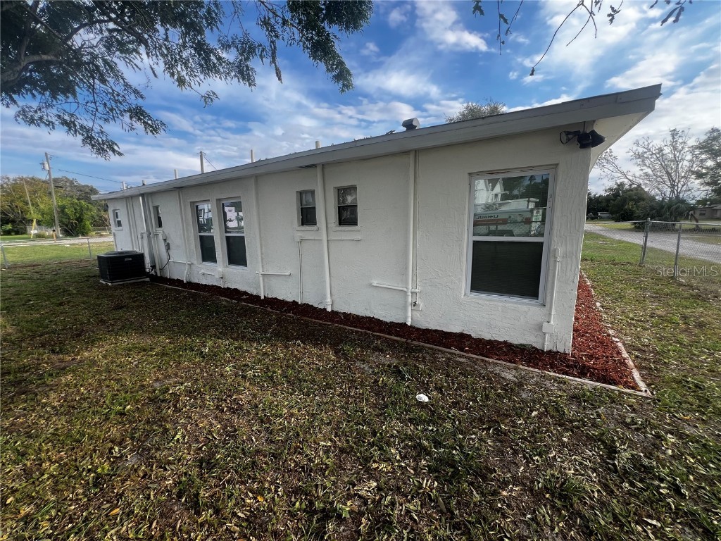 143 D Street Lake Wales FL 33853 L4945255 image90