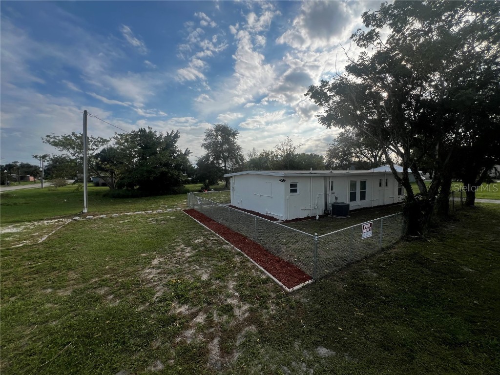 143 D Street Lake Wales FL 33853 L4945255 image93