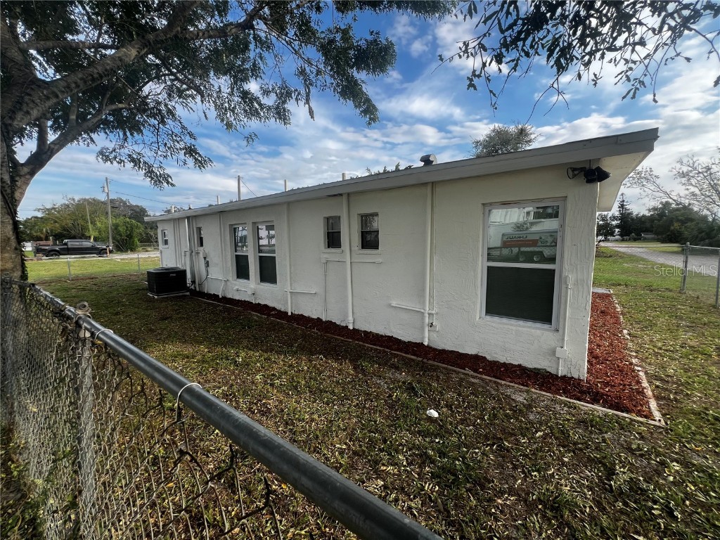 143 D Street Lake Wales FL 33853 L4945255 image96