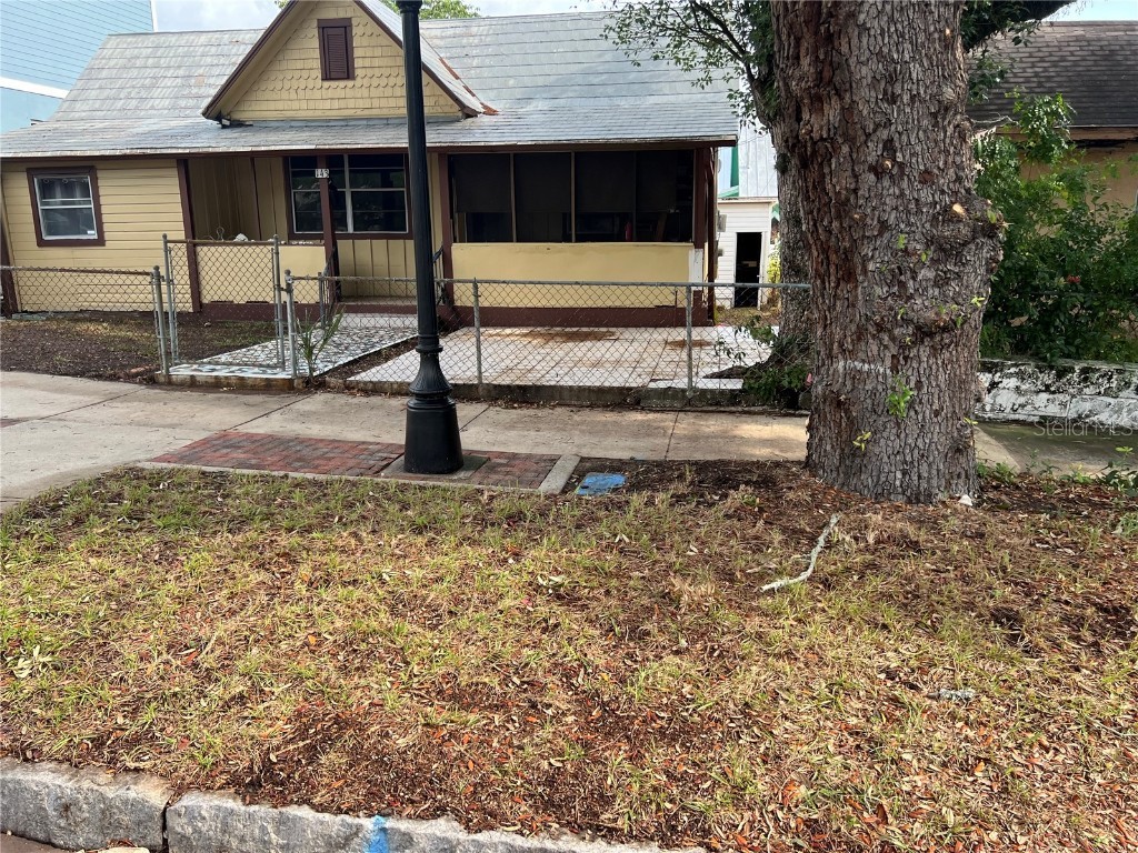 143 E Orange Street Tarpon Springs FL 34689 U8214148 image1