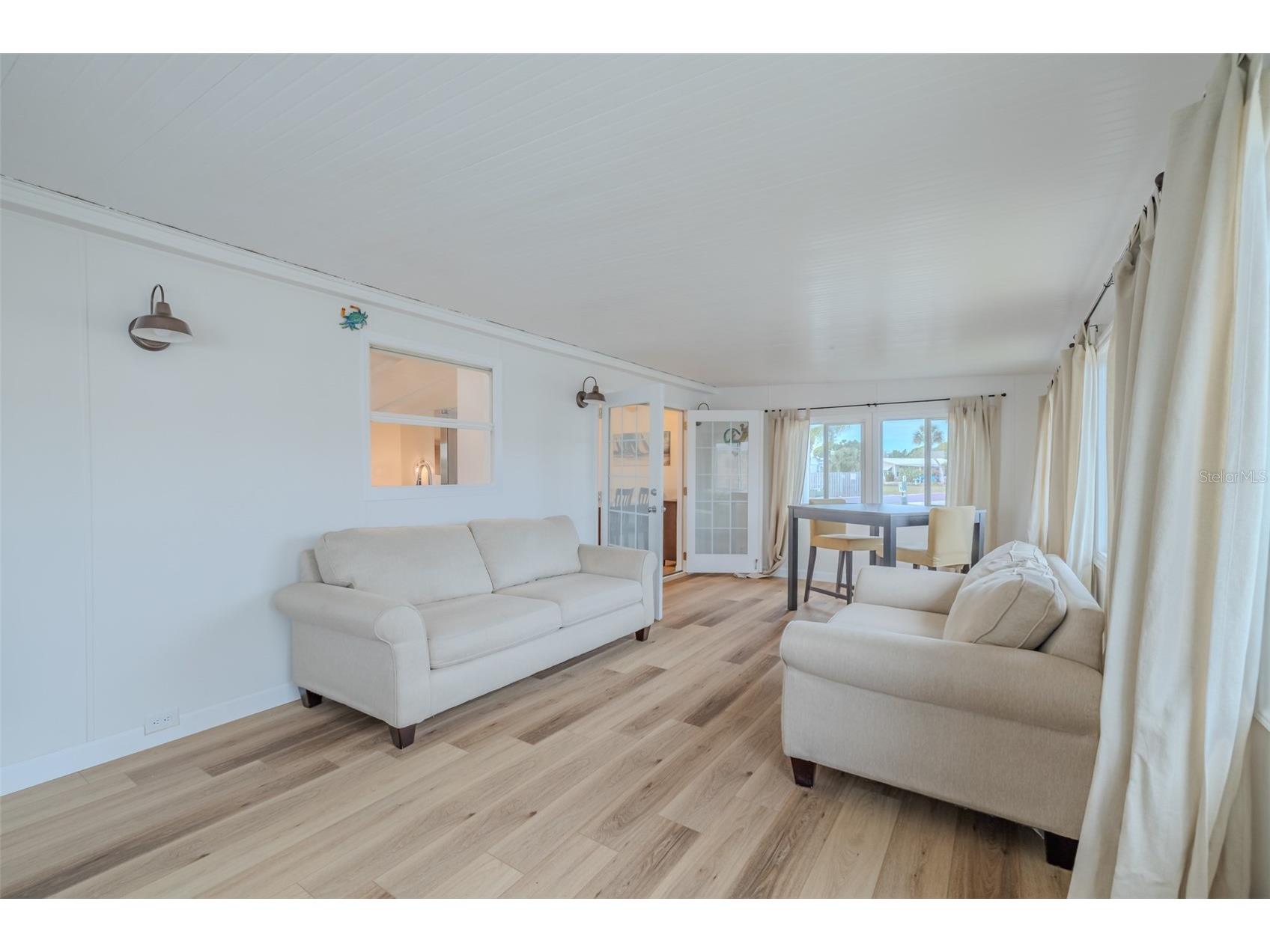 143 E Saint Annes Cir Apollo Beach FL 33572 TB8476714 image21