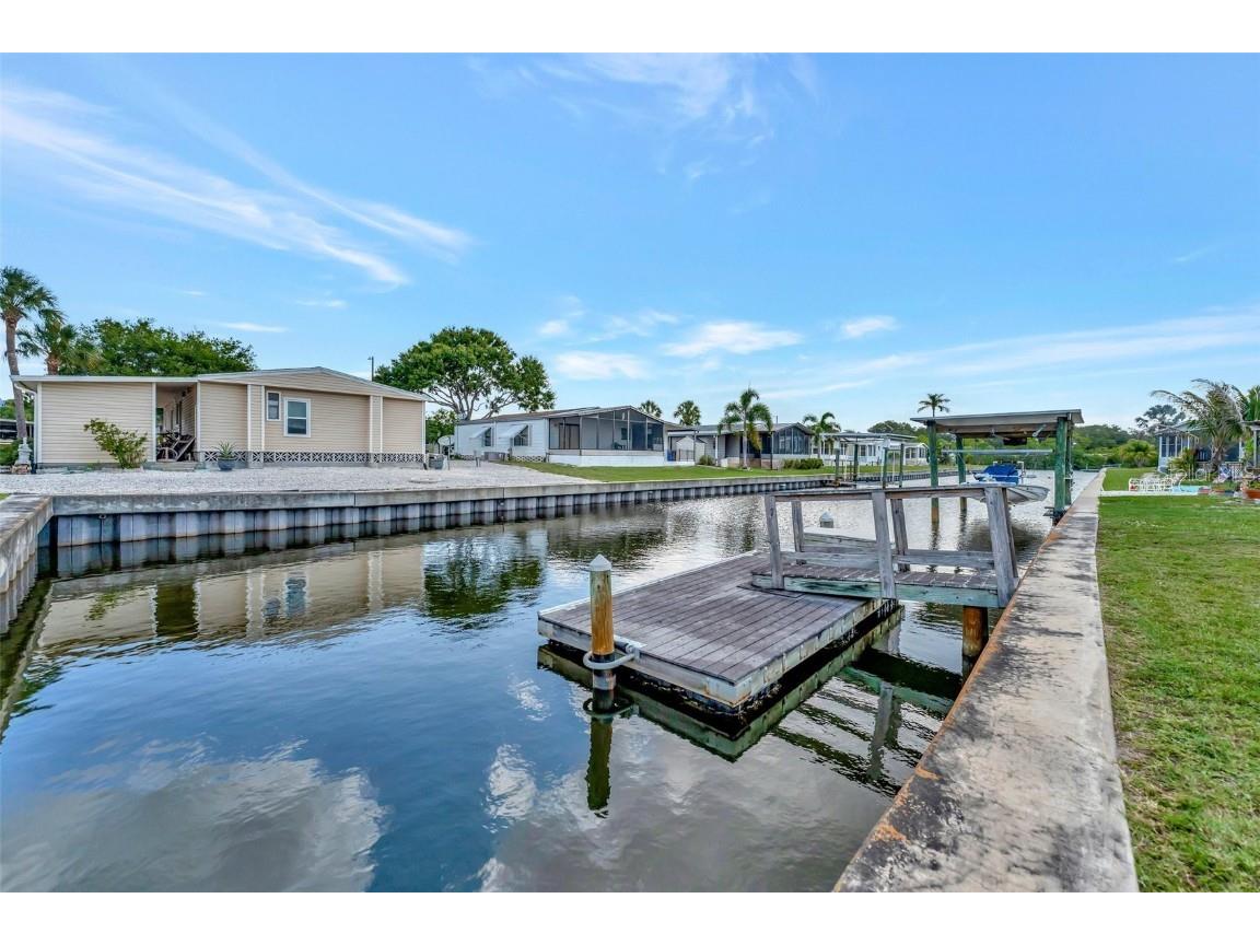 143 E Saint Annes Circle Apollo Beach FL 33572 TB8315563 image1