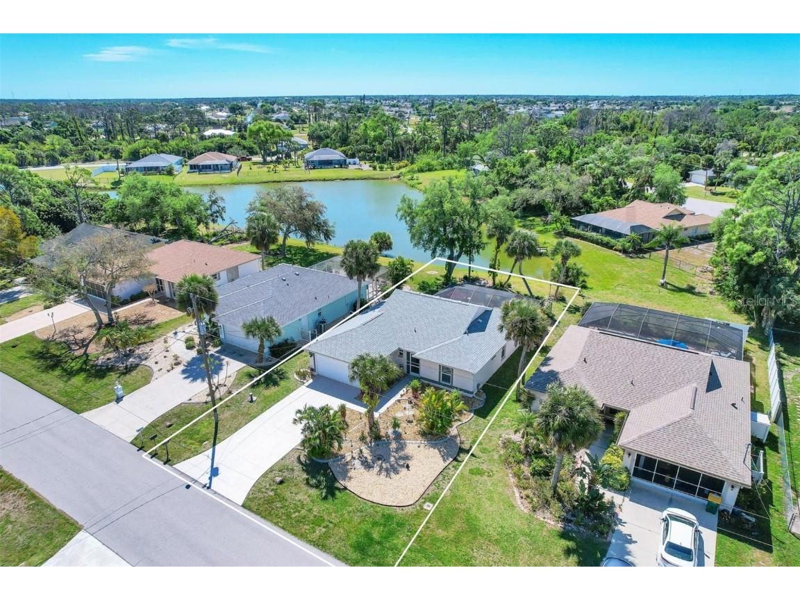 143 Kings Drive Rotonda West FL 33947 D6135628 image1