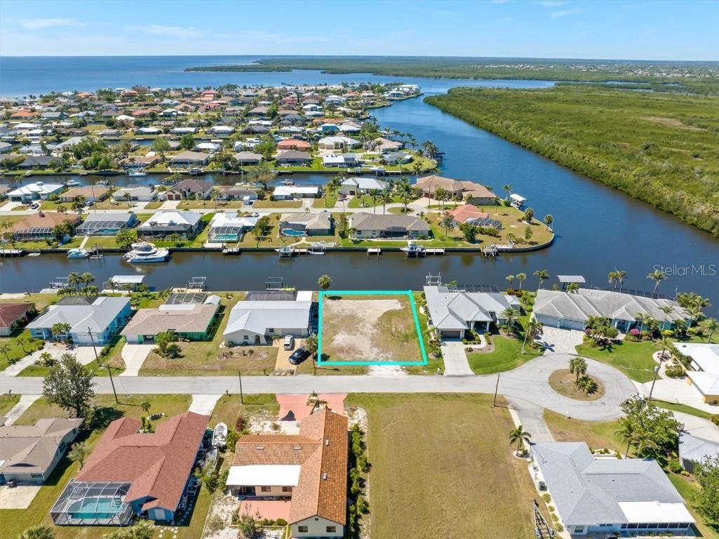 143 Leland Street SW Port Charlotte FL 33952 - PECKHAM WATERWAY C7507345 image1