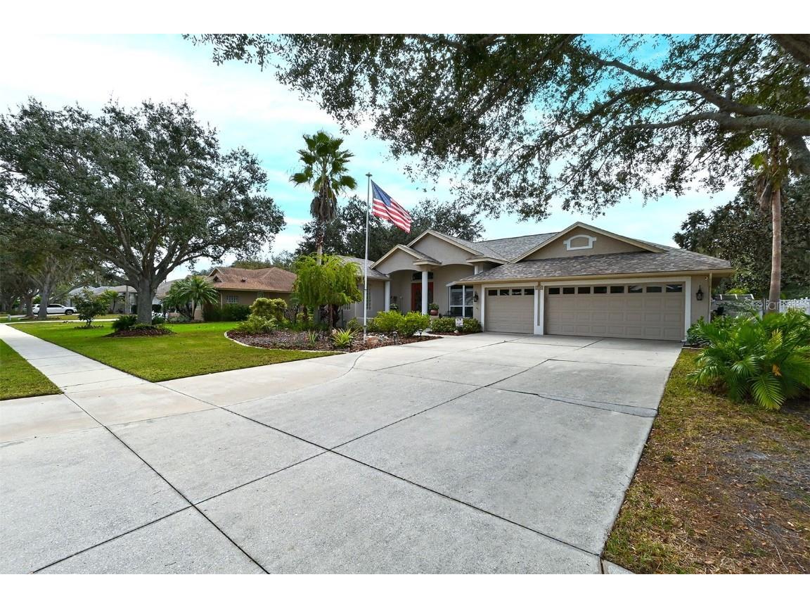 143 Mill Run E Bradenton FL 34212 A4592176 image1