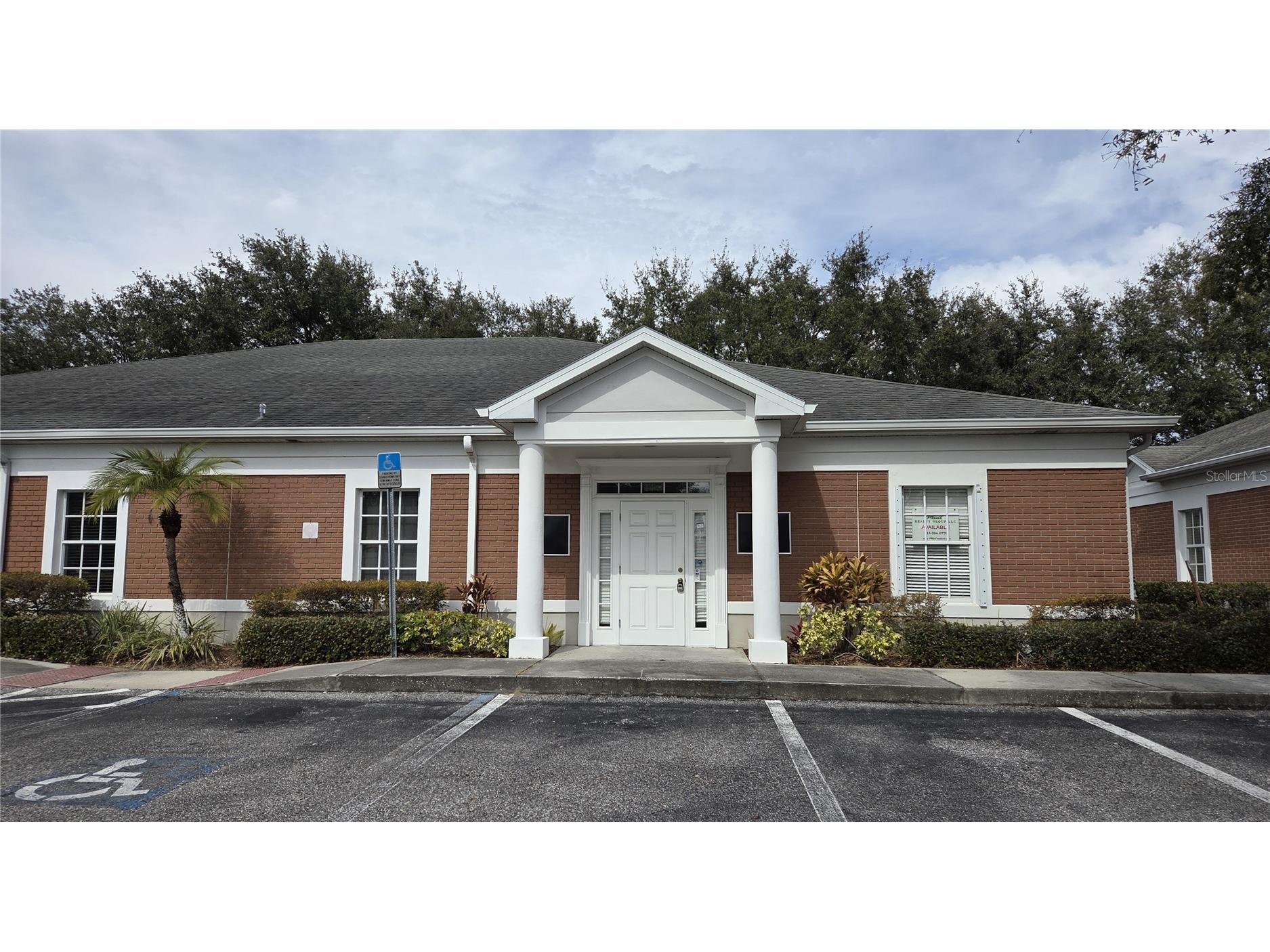 141 N Oakwood Avenue Brandon FL 33510 TB8492107 image1
