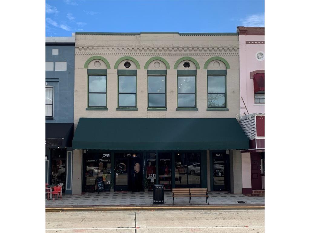 143 N Woodland Boulevard Deland FL 32720 V4933731 image1