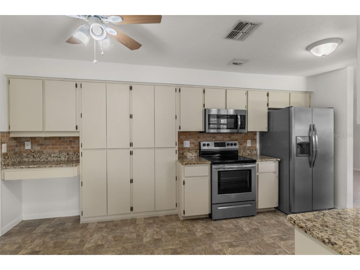 143 W Hollyfern Place Beverly Hills FL 34465 W7879219 image17