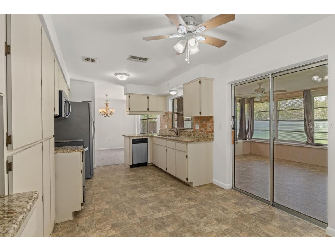 143 W Hollyfern Place Beverly Hills FL 34465 W7879219 image22