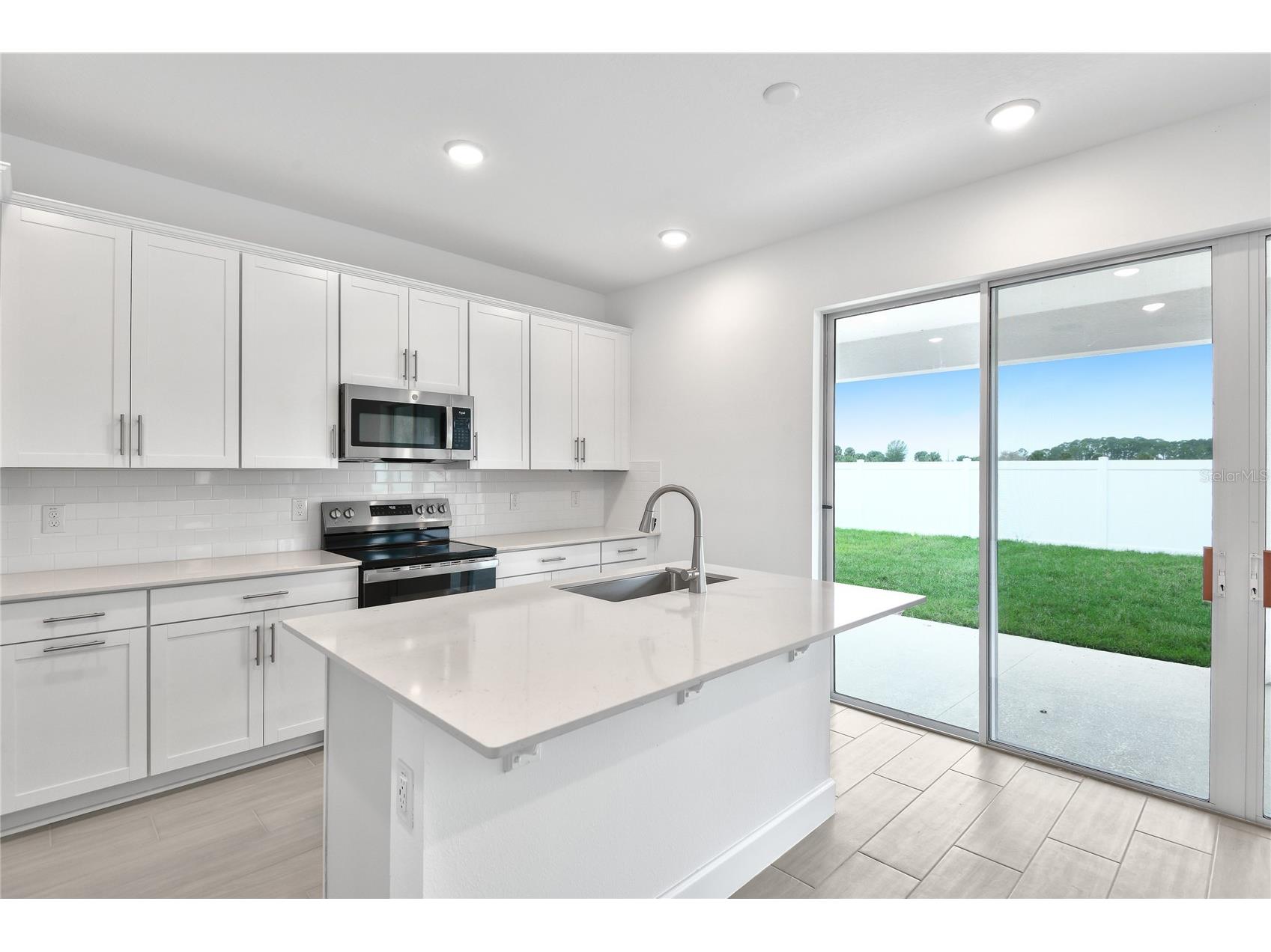 143 Waterstone Loop Tavares FL 32778 S5148330 image6