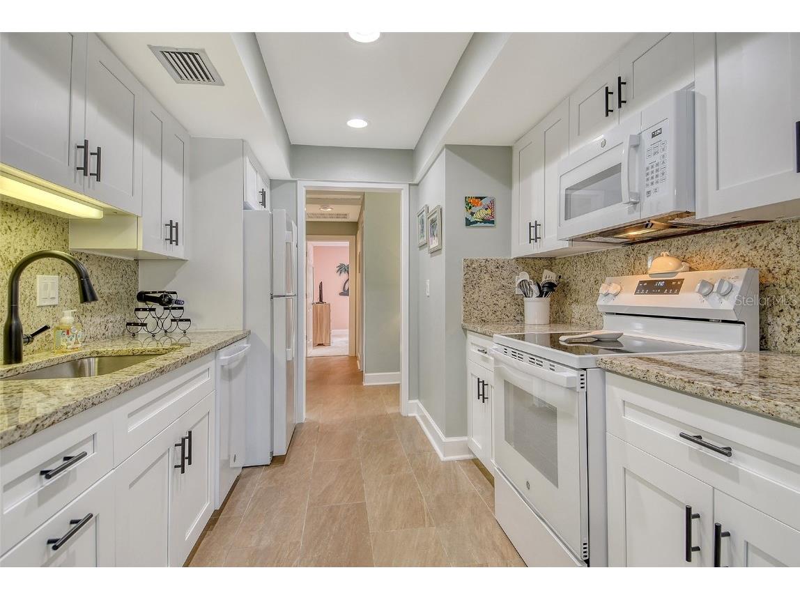 143 Whispering Sands Circle #V30 Sarasota FL 34242 - GULF OF AMERICA A4659258 image20