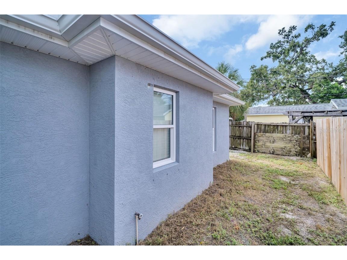 1430 29th Street S Saint Petersburg FL 33712 TB8416593 image22