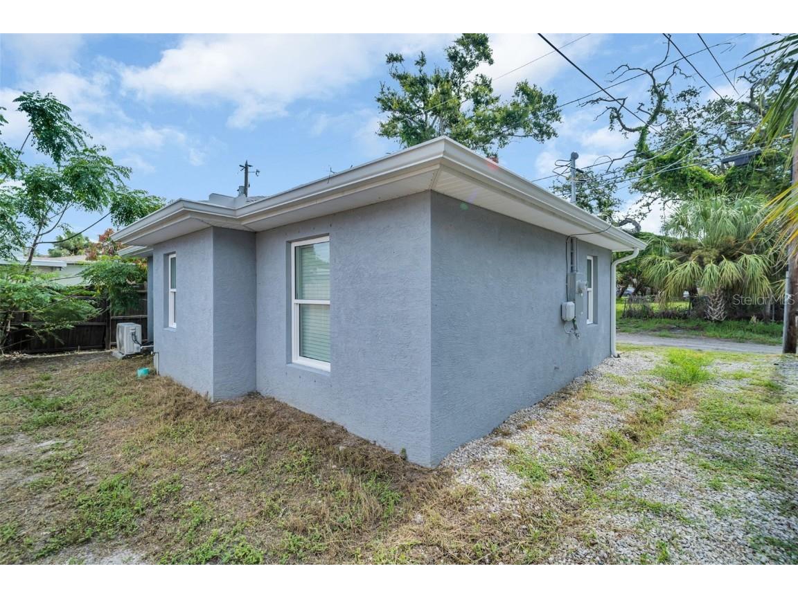 1430 29th Street S Saint Petersburg FL 33712 TB8416593 image36