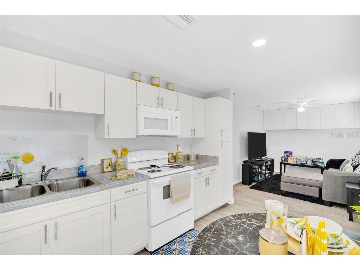 1430 29th Street S Saint Petersburg FL 33712 TB8417323 image29