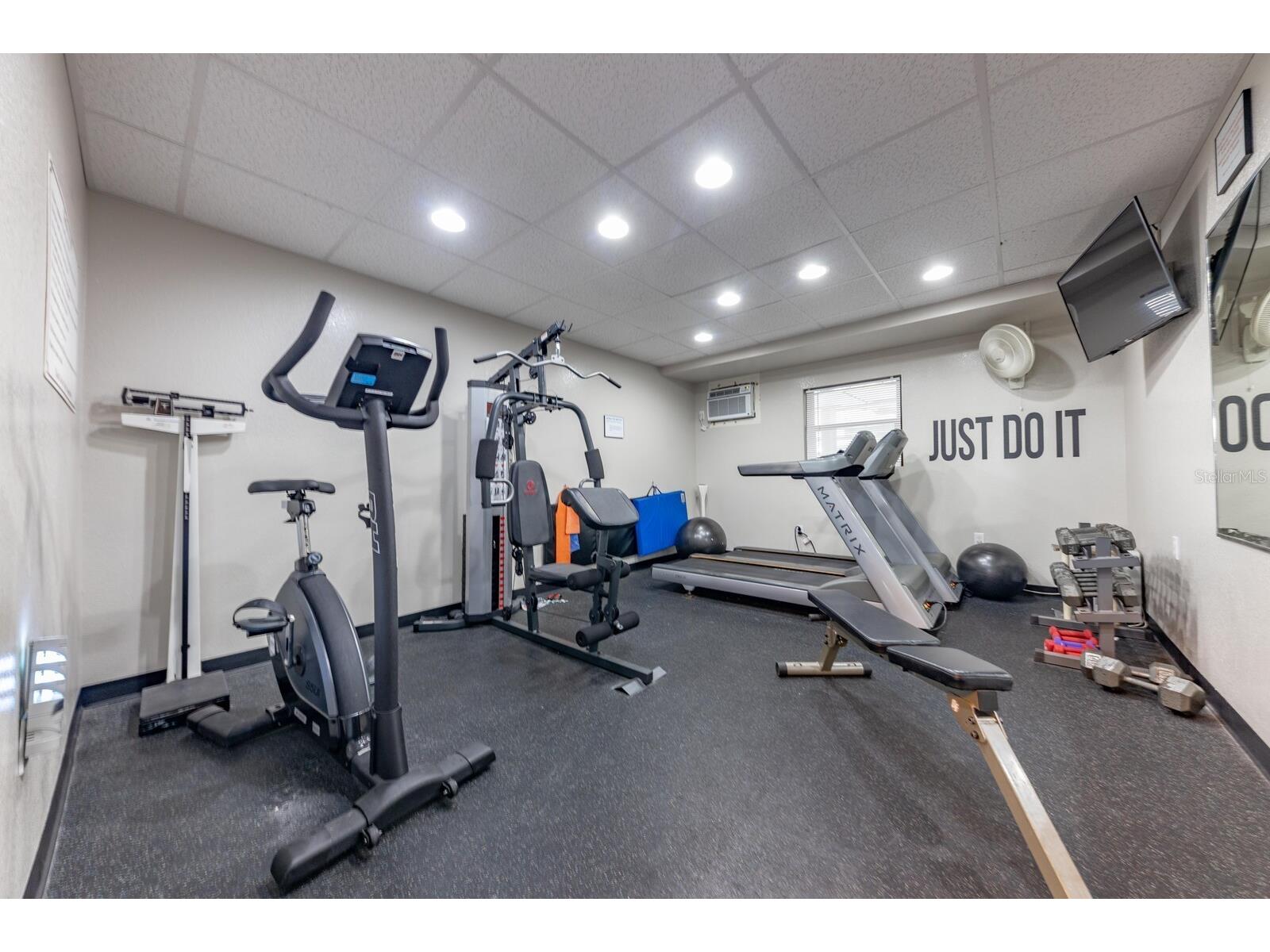 1430 Gulf Boulevard #404 Clearwater Beach FL 33767 - GULF OF MEXICO TB8505662 image26