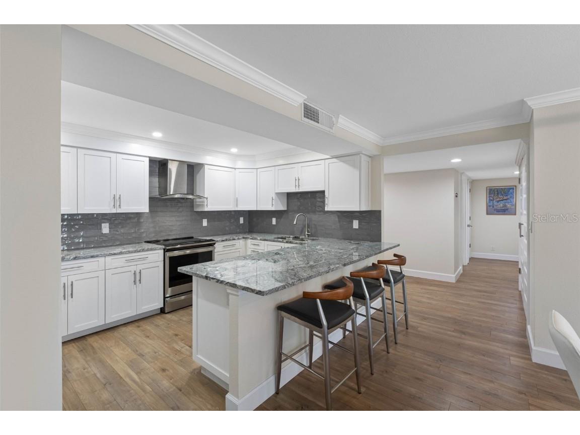 1430 Gulf Boulevard #506 Clearwater Beach FL 33767 TB8439406 image6