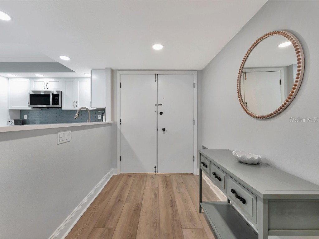 1430 Gulf Boulevard #612 Clearwater Beach FL 33767 TB8325044 image4