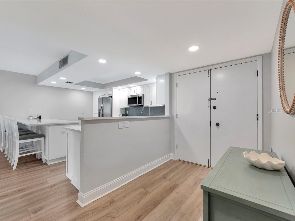 1430 Gulf Boulevard #612 Clearwater Beach FL 33767 TB8325044 image5