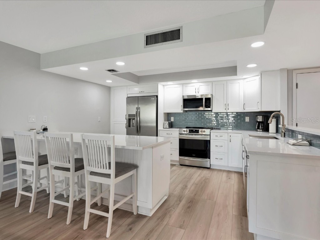 1430 Gulf Boulevard #612 Clearwater Beach FL 33767 TB8325044 image6