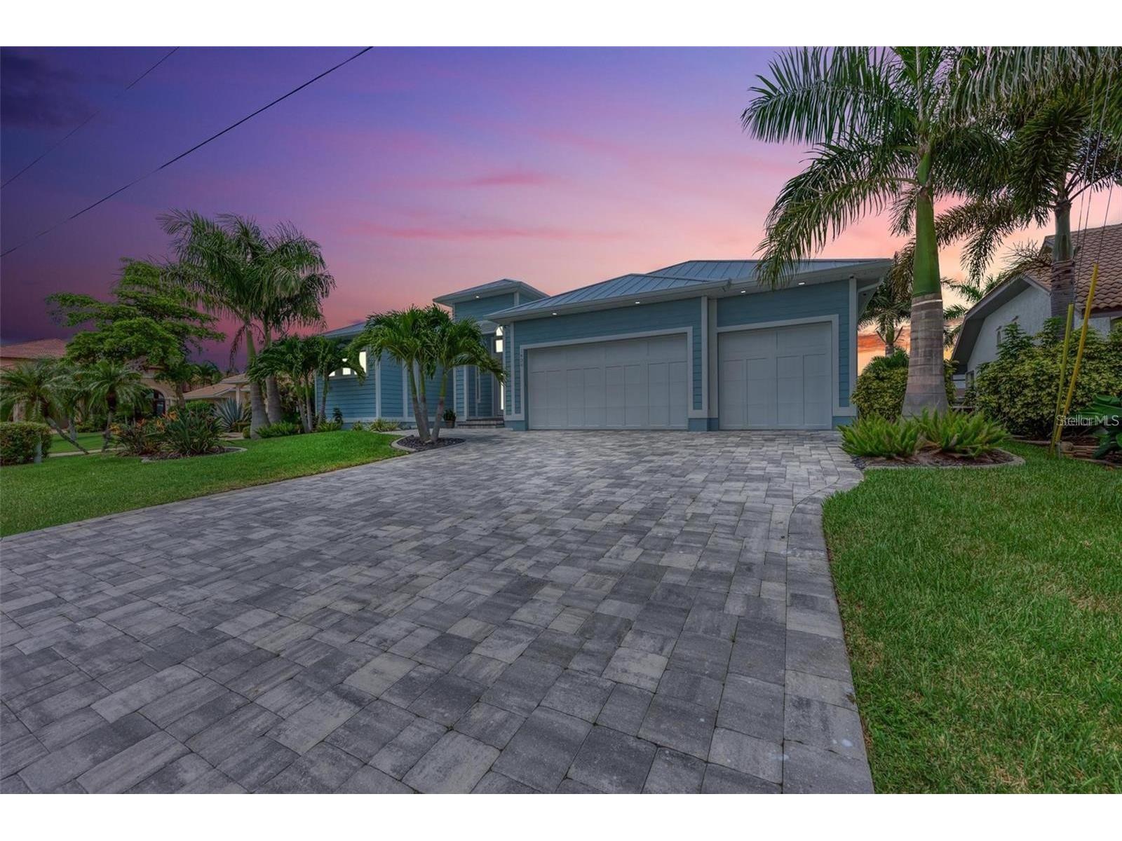 1430 Sea Gull Court Punta Gorda FL 33950 - CHARLOTTE HARBOR A4686436 image1