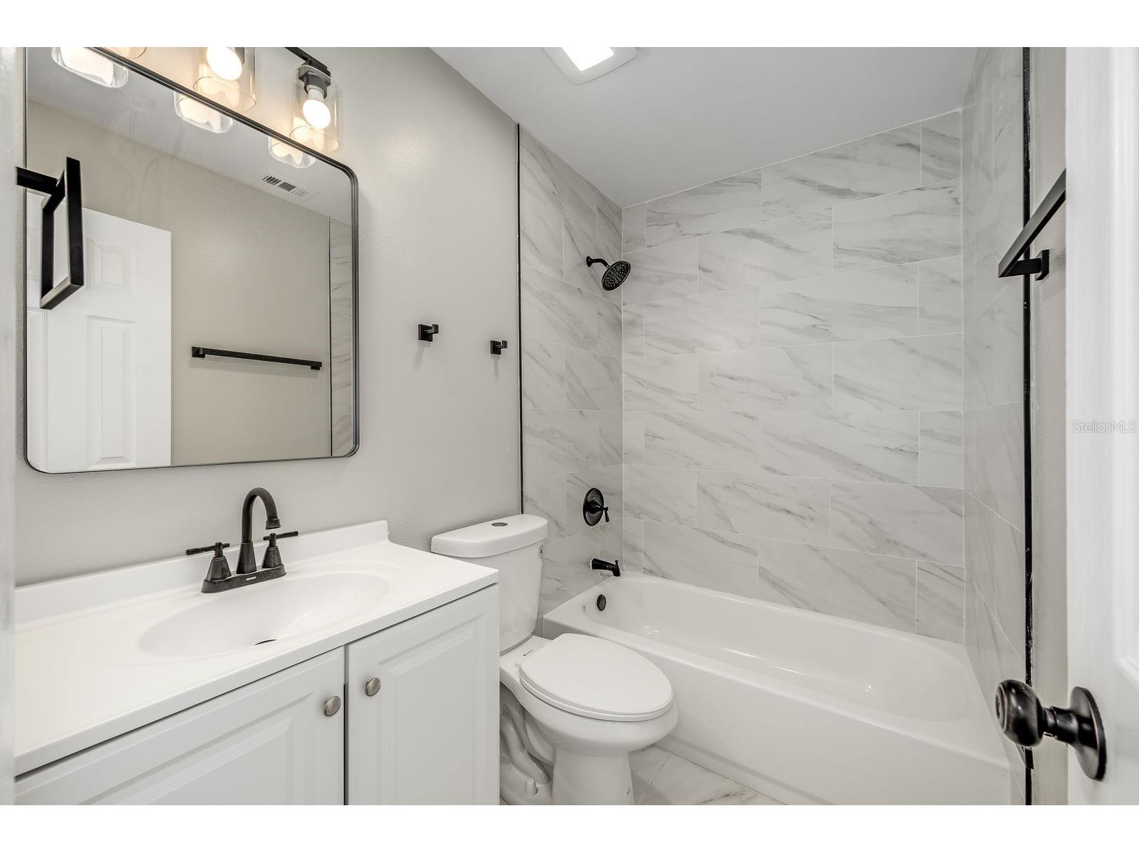 1430 Valerius Street SE Palm Bay FL 32909 O6403716 image18