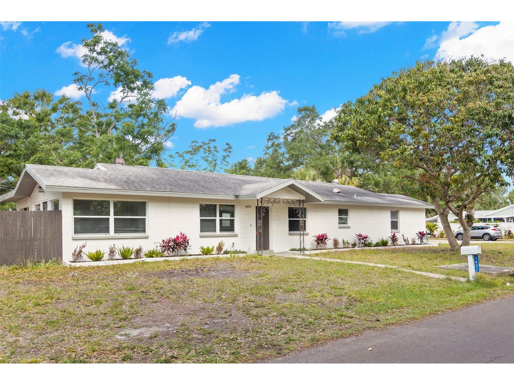 1431 57th Street S Gulfport FL 33707 TB8520376 image1