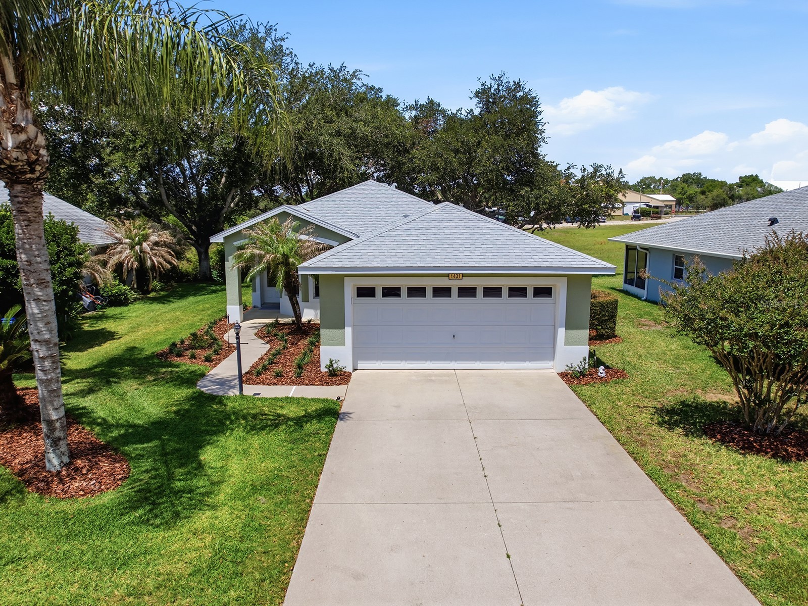1431 Lake Villa Drive Tavares FL 32778 - LAKE SAUNDERS G5112586 image1