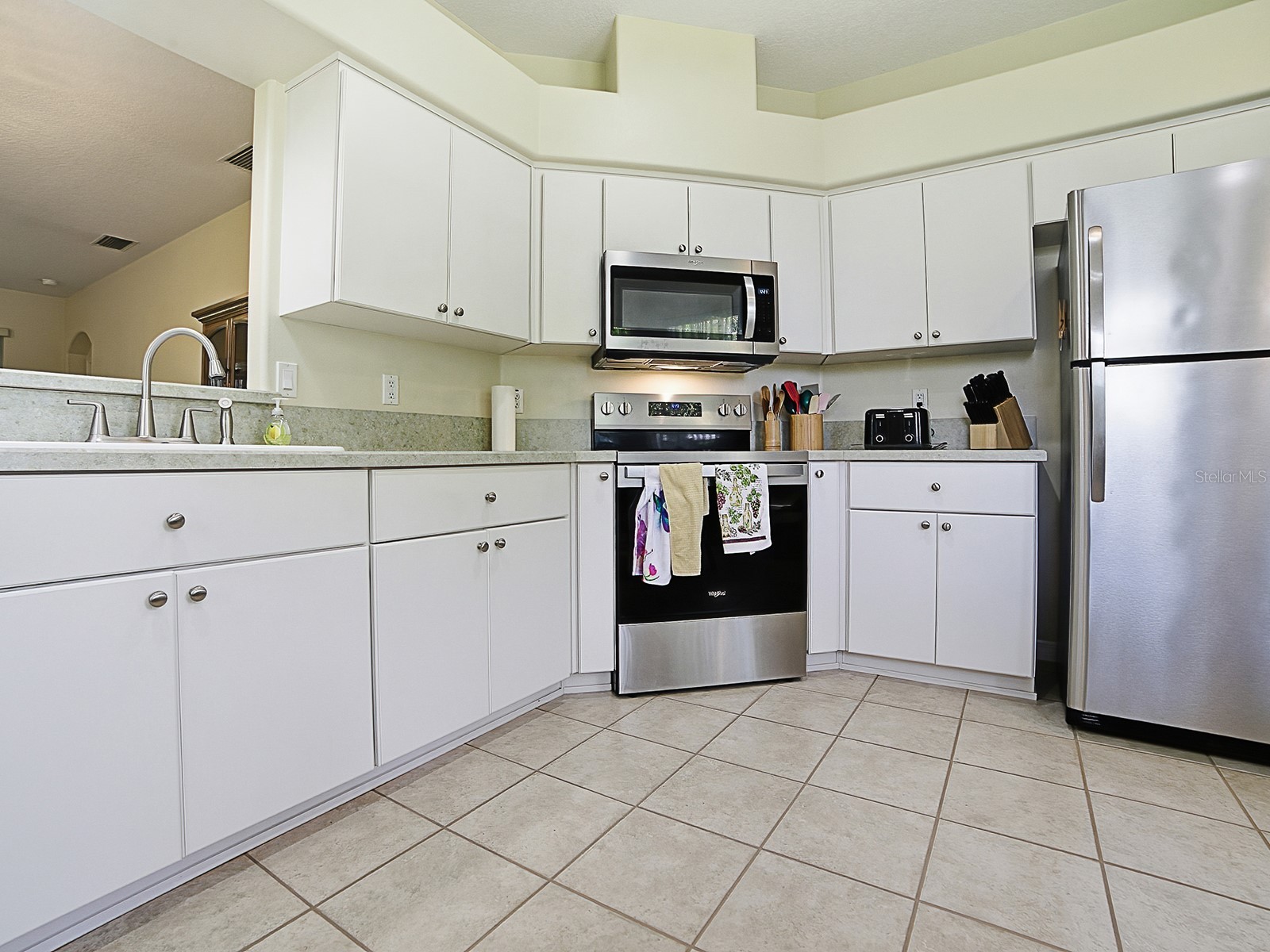 1431 Lake Villa Drive Tavares FL 32778 - LAKE SAUNDERS G5112586 image6
