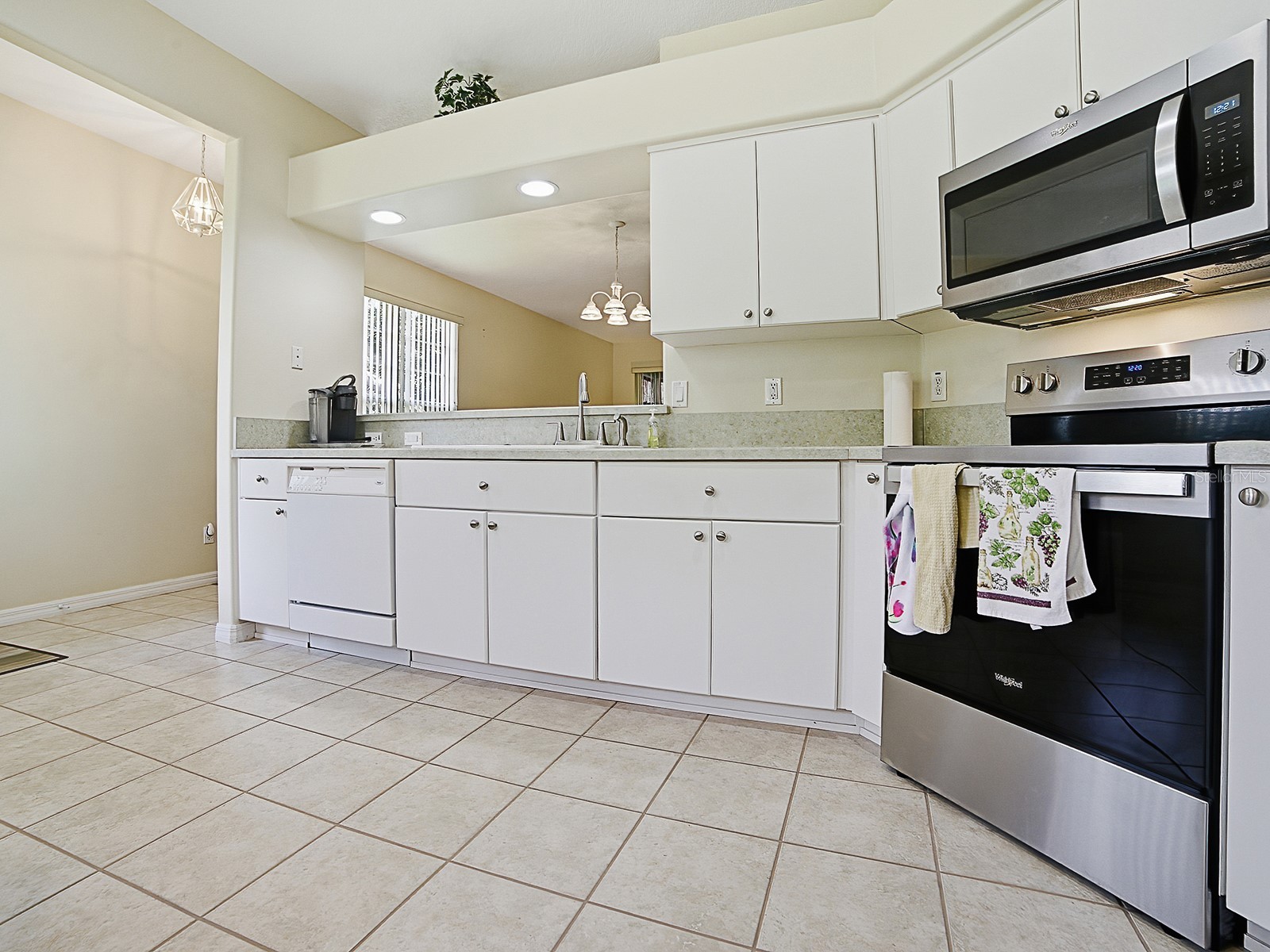 1431 Lake Villa Drive Tavares FL 32778 - LAKE SAUNDERS G5112586 image7