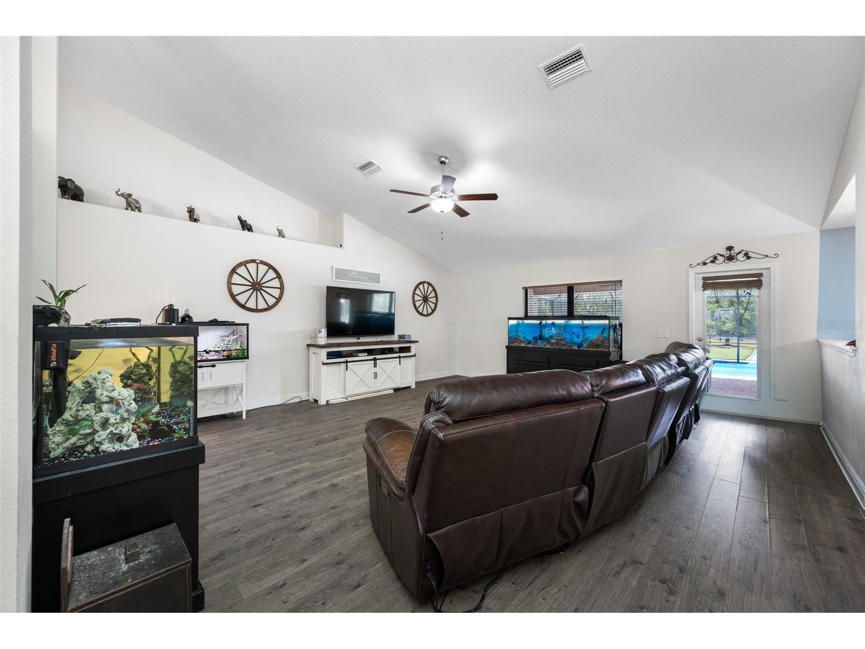 14311 Hill Country Lane Dade City FL 33525 TB8522598 image16