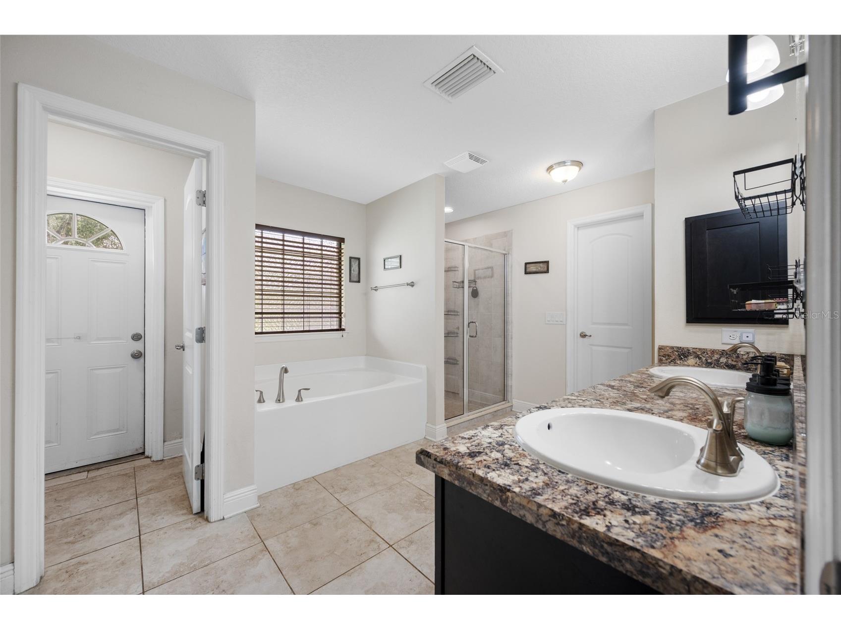 14311 Hill Country Lane Dade City FL 33525 TB8522598 image34