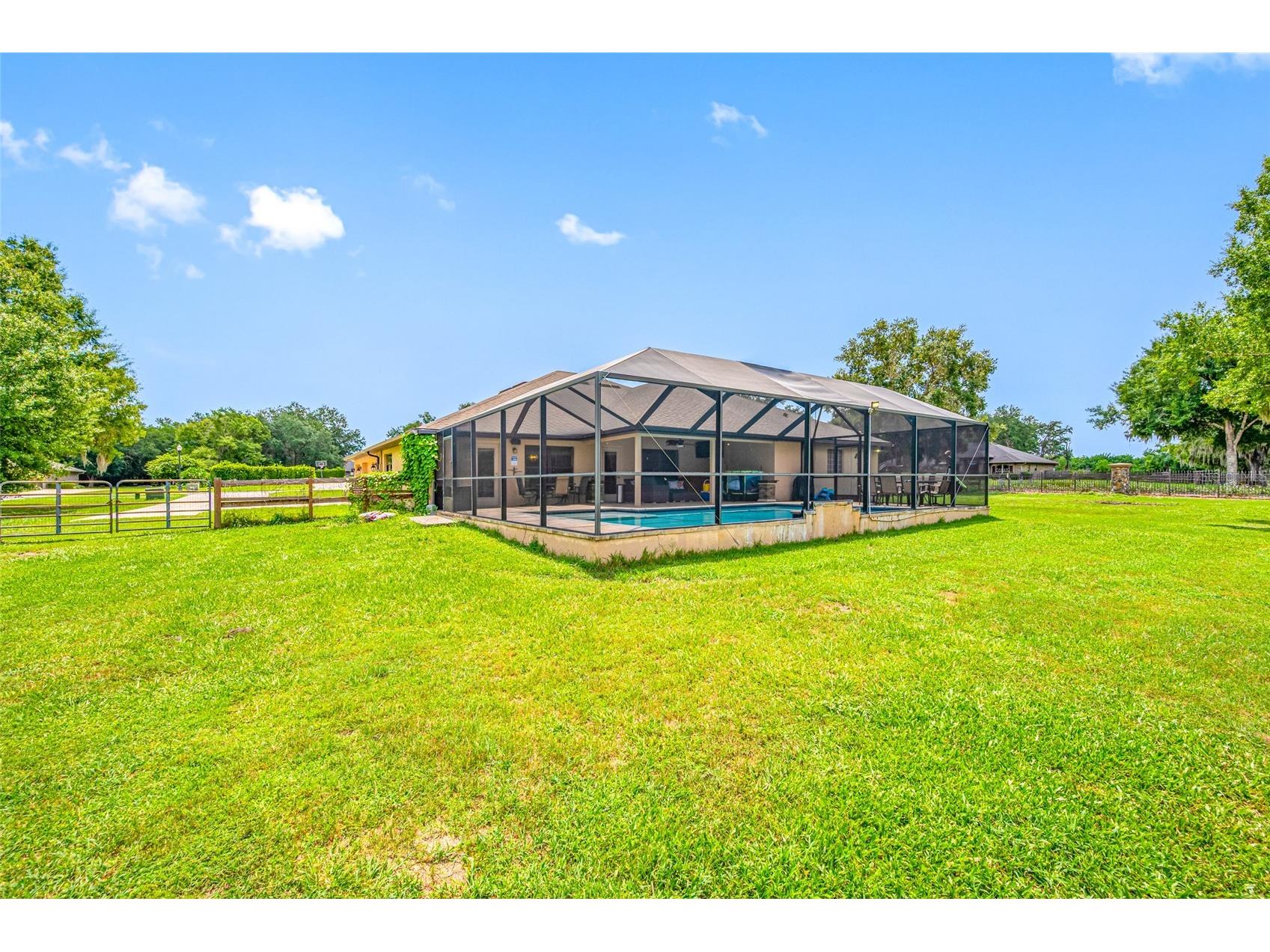 14311 Hill Country Lane Dade City FL 33525 TB8522598 image59