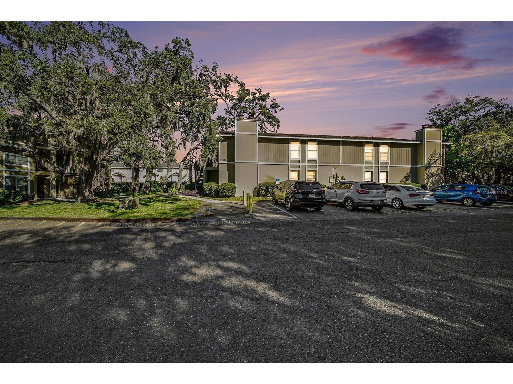 14312 Hanging Moss Circle #101 Tampa FL 33613 TB8466595 image1